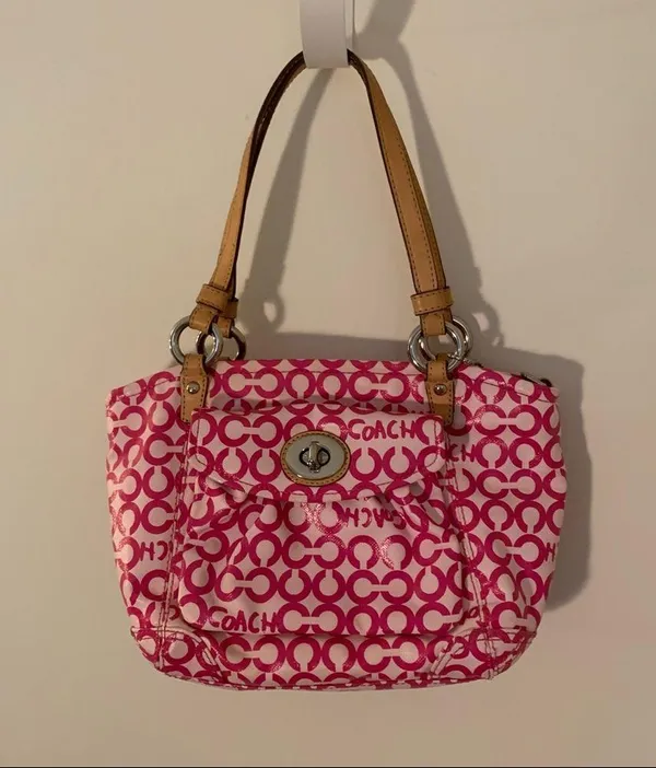 Like New Vintage Coach Shoulder Bag - Image 2