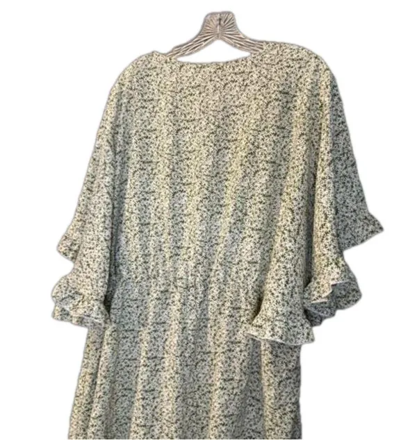 Boho Romper with daisy flowers - Image 2