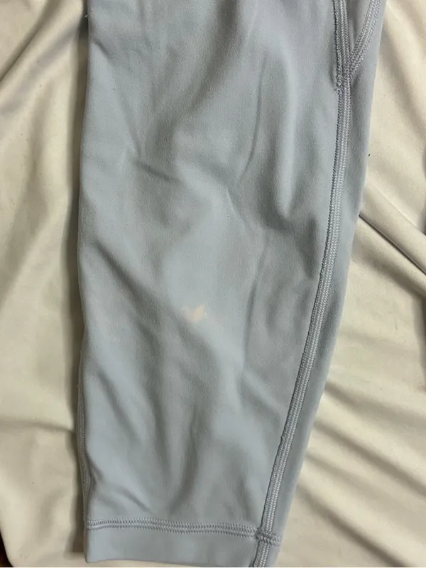 Lululemon no line align size 8 has bleach stain - Image 4