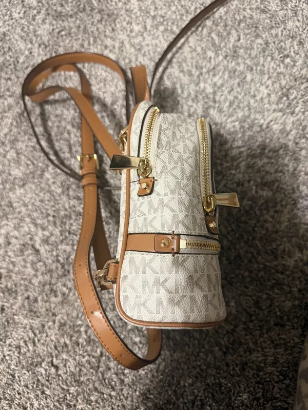 Michael Kors Backpack Mini - Image 4