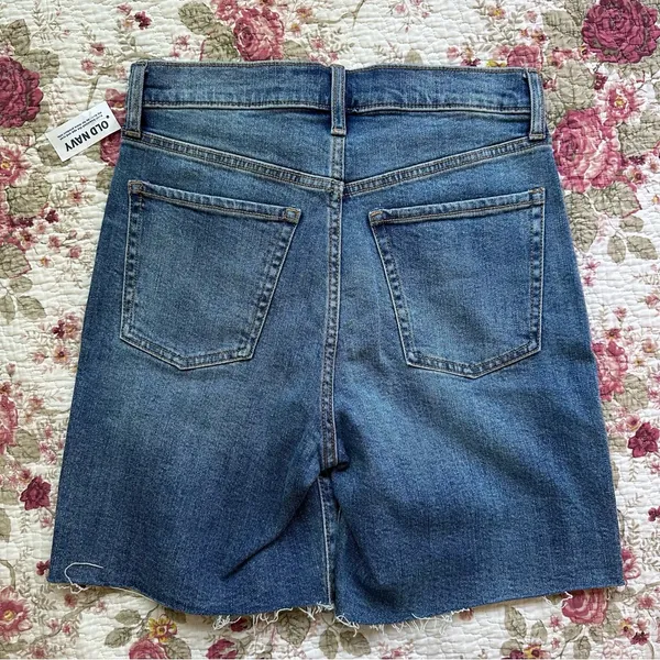 NWT Old Navy Extra High-Rise Sky-Hi Straight Denim Shorts - Image 2