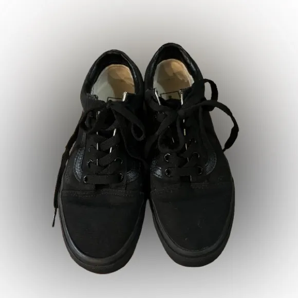 Vans Classic Black Women's Sneakers Lace Up Sz 6 Like New - Image 2