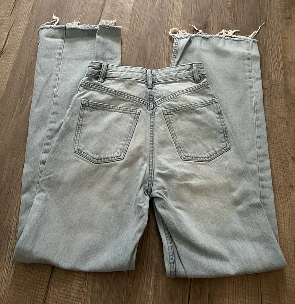 EUC Zara Light Wash Wide Leg Jeans - Image 2