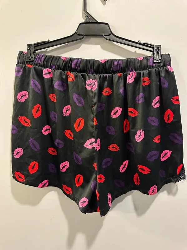 Torrid Sleep Satin Lace Trim Cami and Short PJ Set Kissy Print - Image 9