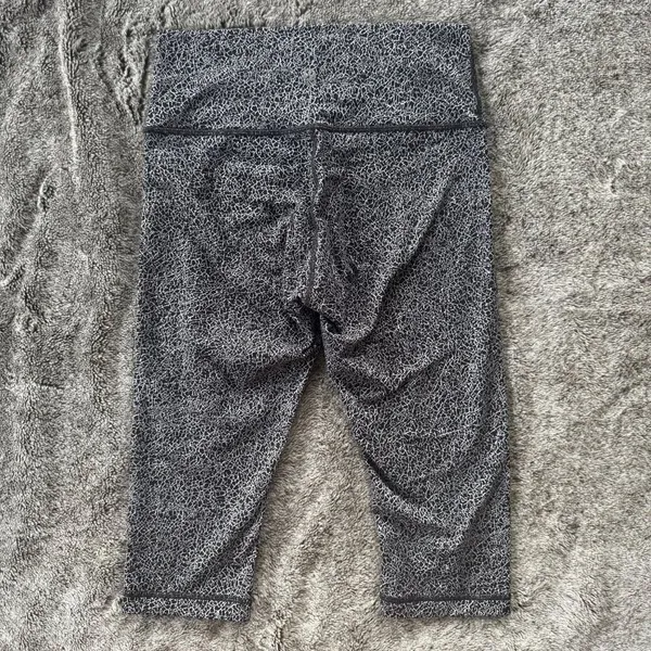 Lululemon Wunder Under Hi-Rise 1/2 Tight Sz 8 - Image 7