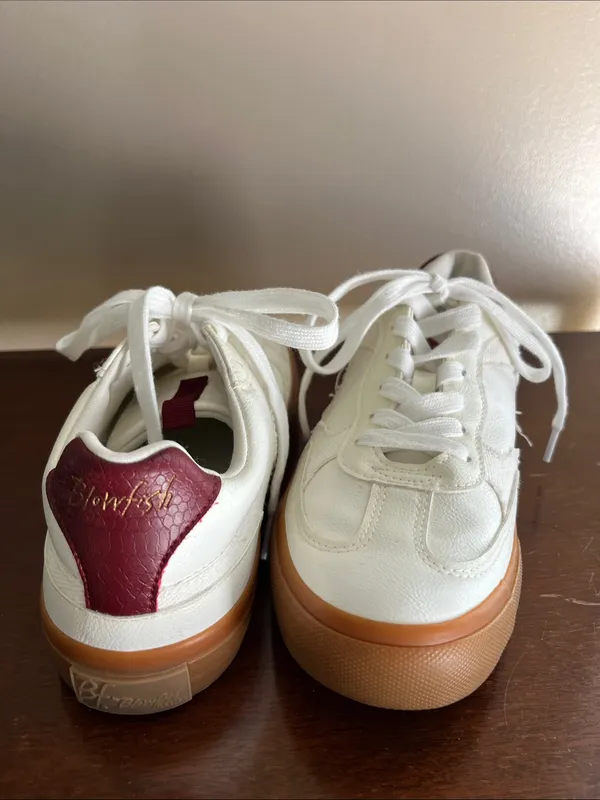 Blowfish Tastic White Low-Top Sneakers with Gum Sole and Burgundy Heel - Image 7