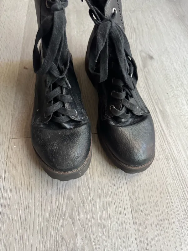 Women’s Combat Ankle Boots Black Size 8 - Image 4
