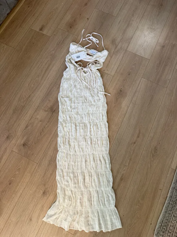 NWT Outcast Clothing white maxi dress with vertical ribbed texture, size S #outcast #maxi #vacation #beach #bride - Image 3
