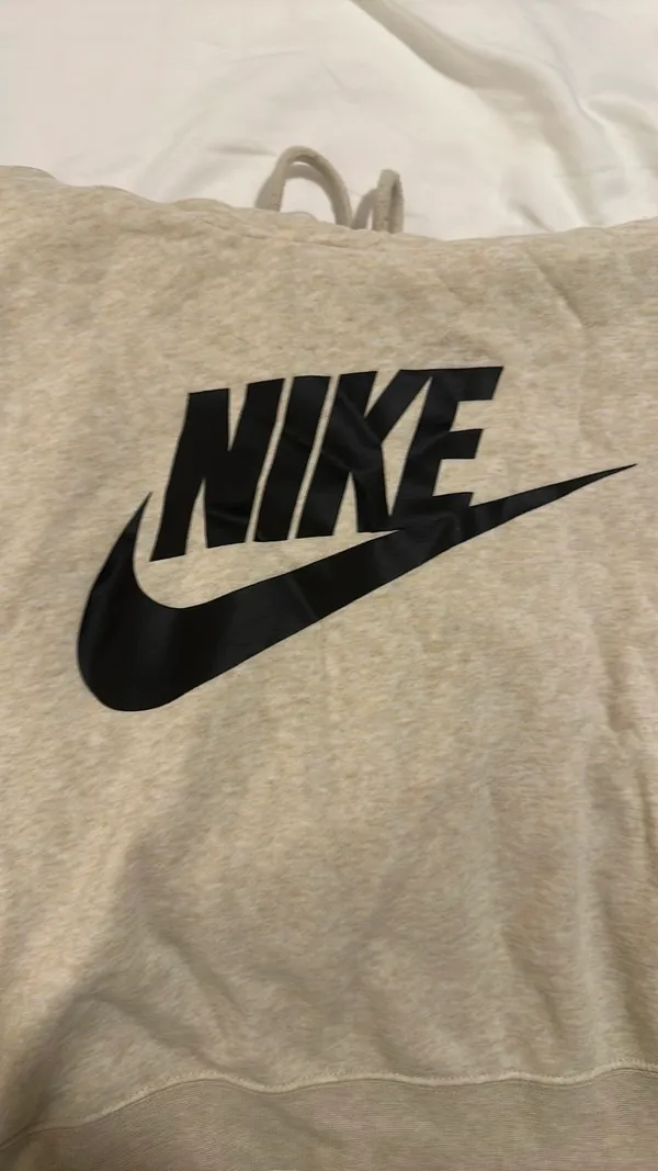Nike Cropped Hoodie - Image 4