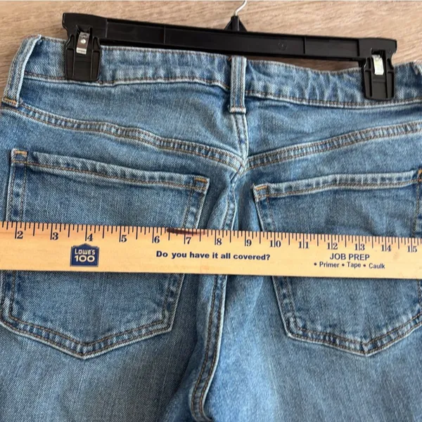 Old Navy Light Blue Distressed Ankle Jeans - Image 4