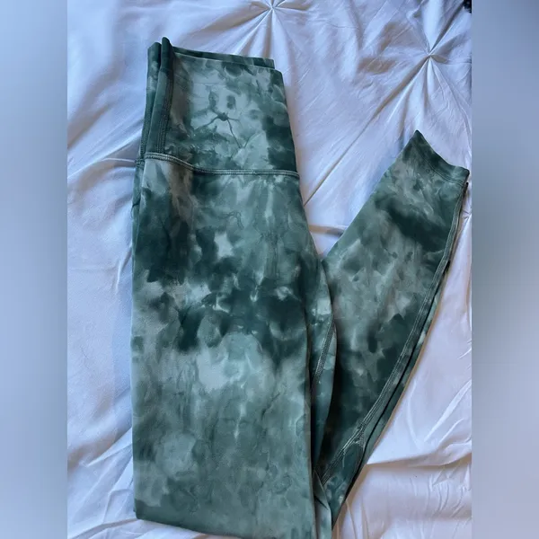 Lululemon diamond dye leggings - Image 2