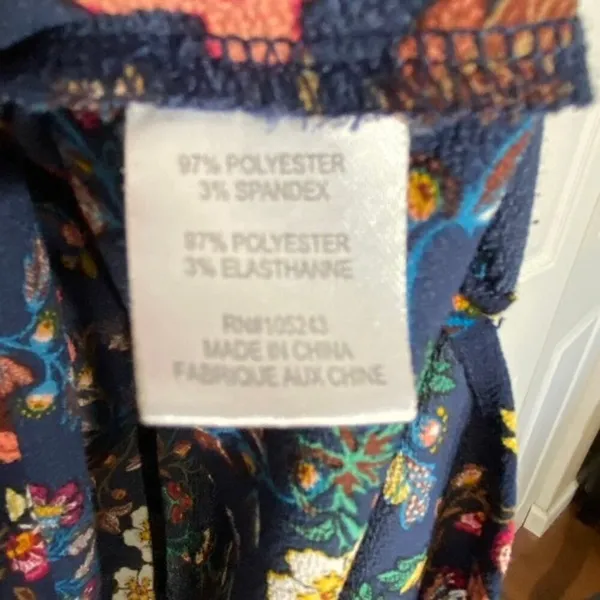 Bobeau XL Navy Crepe Floral Tunic - Image 6