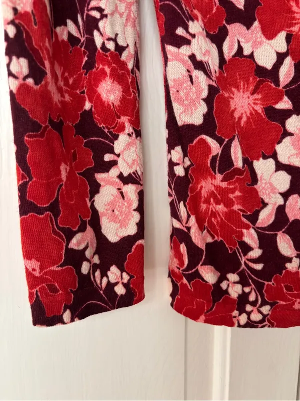 Garnet Hill Red Floral Button-Down Cardigan 100% Merino Wool Blouse Size Medium‎ - Image 3