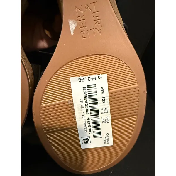 Naturalizer 6.5 M Cynthia Wedge Sandals Black Leather Cork Platform Straps NEW - Image 3