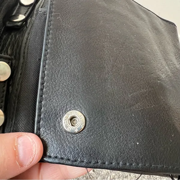 G.H.‎ Bass & Company Black Leather Wallet Crossbody Purse - Image 14