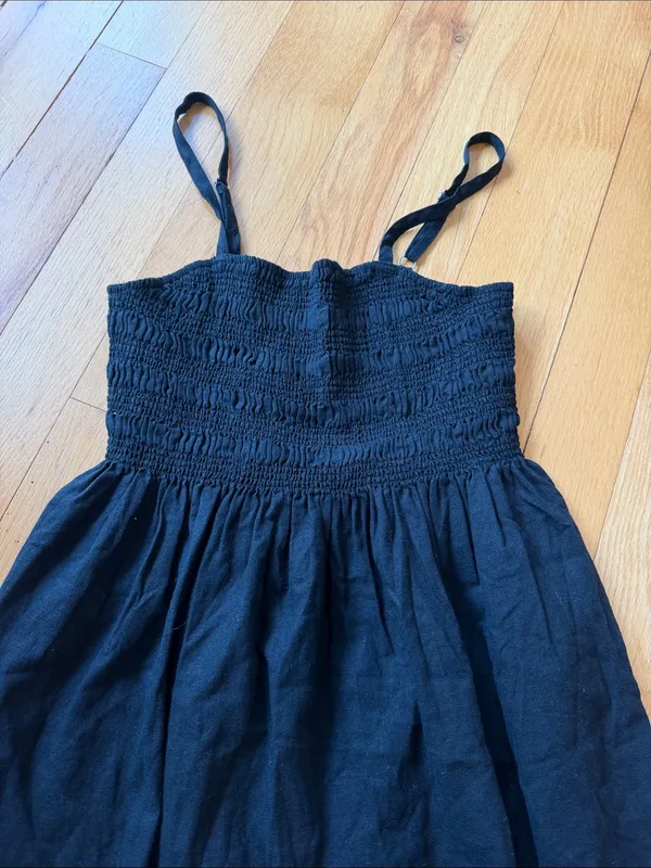 Universal Threads Black Smocked Mini Sundress - Size Small NWT - C1-322 - Image 2