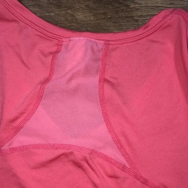 Lucy size small coral vented long-sleeve athletic top - Image 5