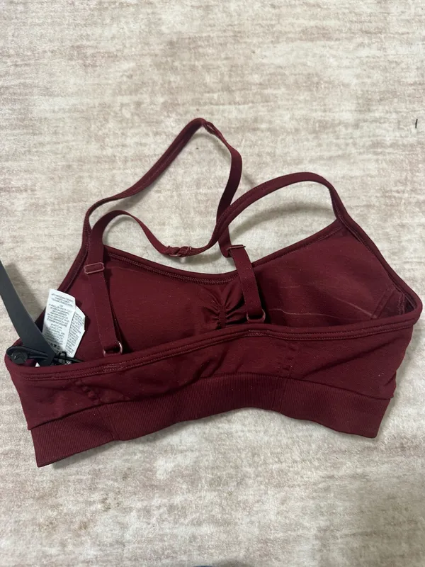 Oner Active Effortless strappy sports bra size small bnwt - Image 4