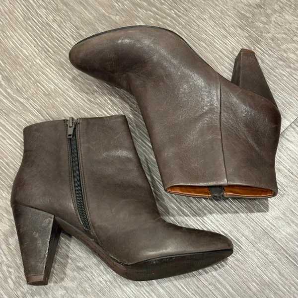 Lucky Brand Sairio Brown Leather Ankle Booties 6.5 Block Heel Twee Minimalist - Image 5