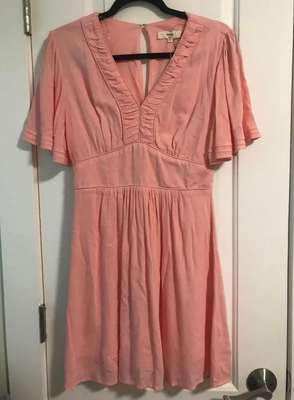 Entro NWT Pink Gauzy Pleated Flutter Sleeved Dress - Image 3