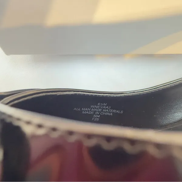 Nine West Evaa Pointy Toe Kitten Heel Pumps Faux Patent Leather Size 6.5- new! - Image 12