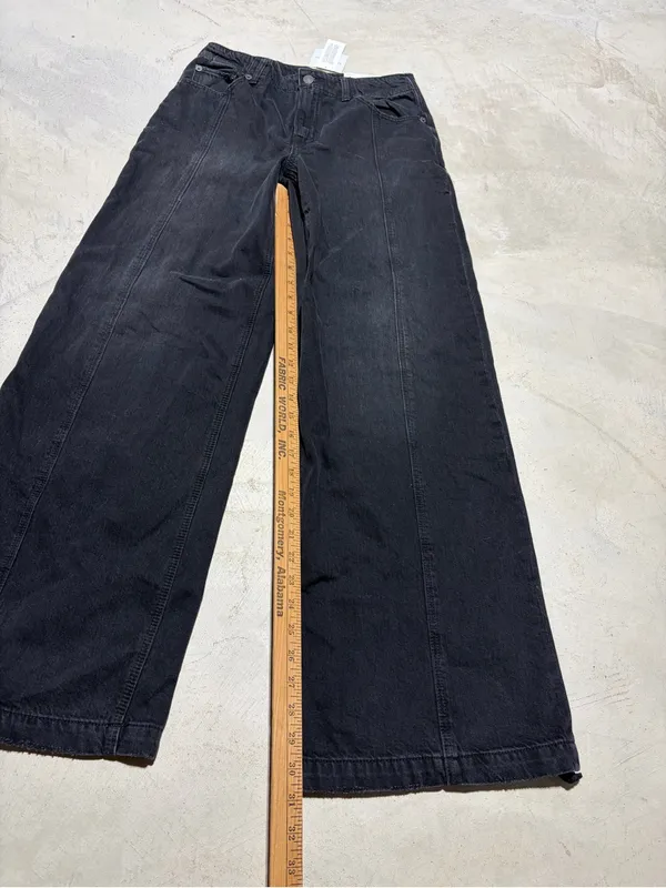 American Eagle NWT super high rise ultra Wide Leg Jeans rocker Black 2 long - Image 4