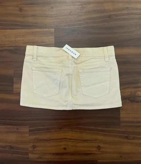 Brandy Melville Mini Skirt - Image 4