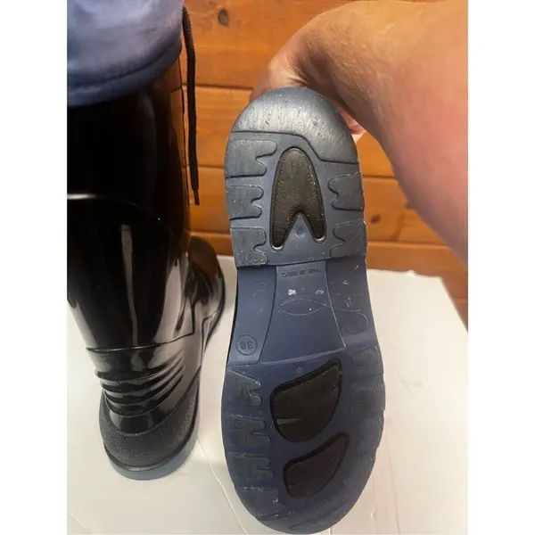 Totes Womans Rain Boots Sz 6 Black - Image 4