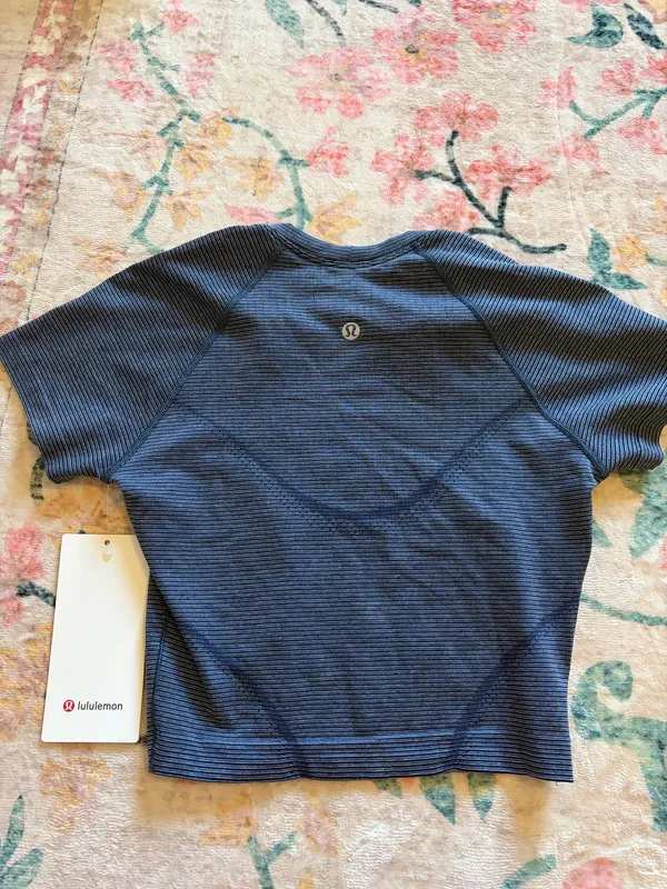 Lululemon Cropped Align Tank - Image 4