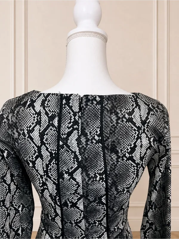 NWOT Michael Kors Snake Print Fit & Flare Dress Size 2 Black Gray Long Sleeve - Image 6