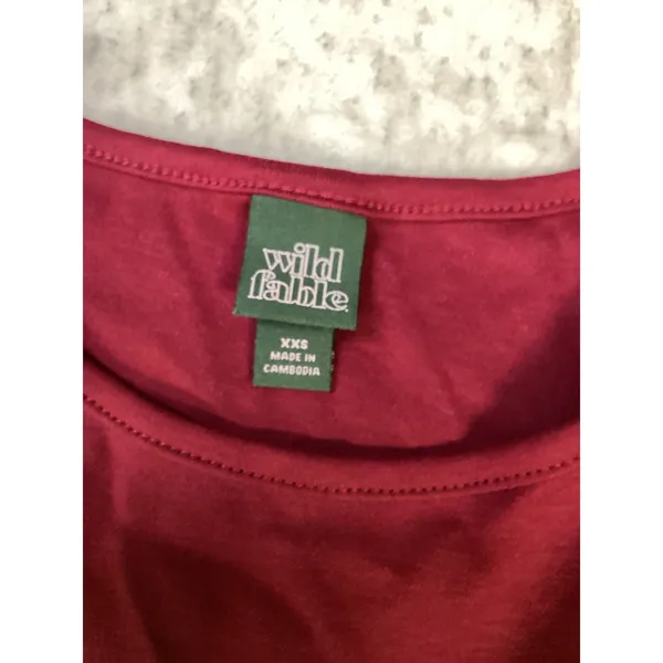 Wild Fable Burgundy Swan Graphic Muscle‎ Tank Top with Lace Side Panels XXS NEW - Image 2
