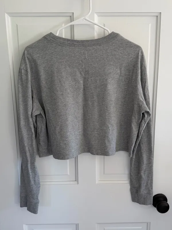 Nike Sportswear NYC House of Innovation Cropped Long Sleeve Tee Gray M - Image 3