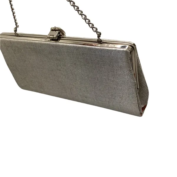 Vintage silver sparkle clutch with decorative clasp - Image 3