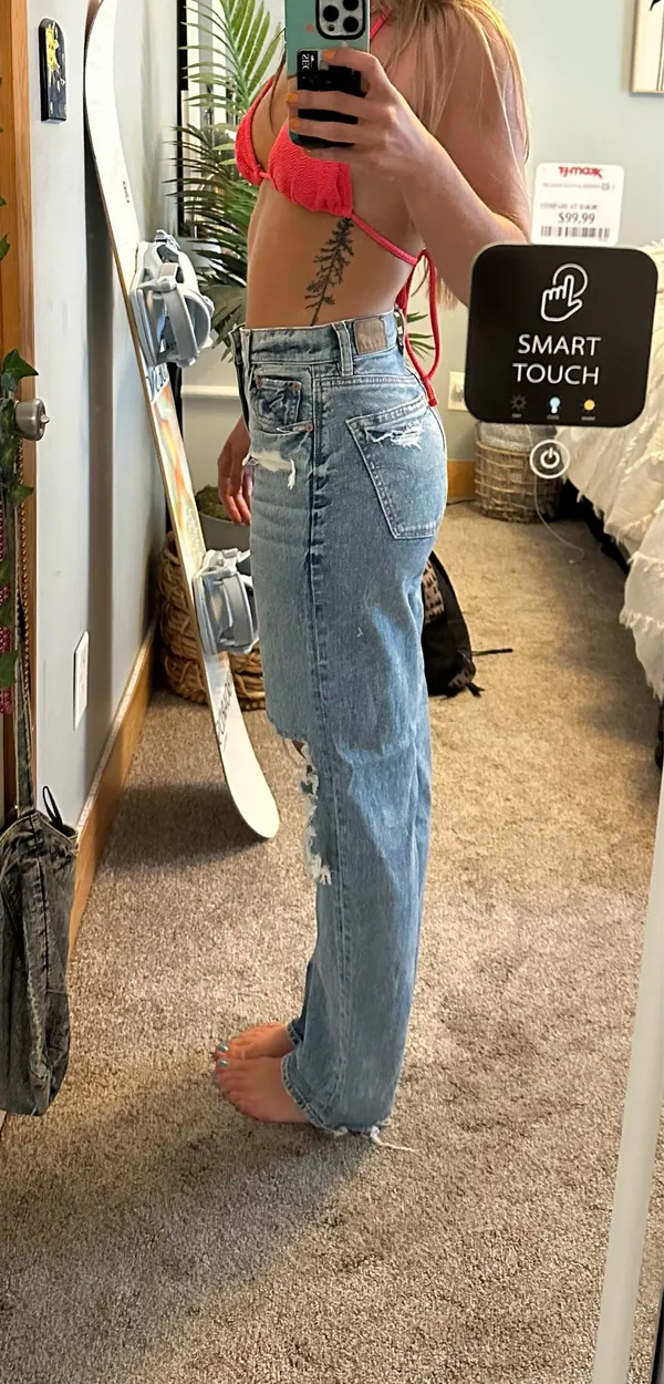 American Eagle Jeans - Image 3