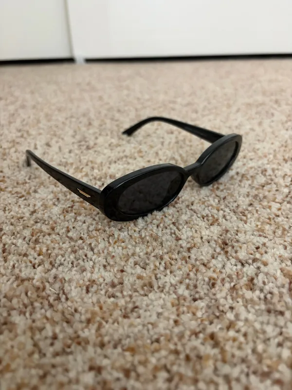 Oval Skinny Y2K Sunglasses Black - Image 2