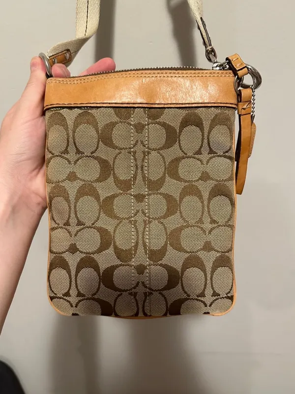 Coach 6442 Signature Canvas Crossbody Bag Brown Tan Leather Vintage Y2K 2006 - Image 2
