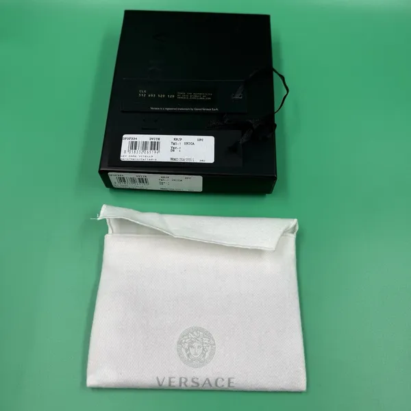 Versace Medusa Key Case Black Vitello New w/ Box Dust Bag Sealed Envelope Italy - Image 5