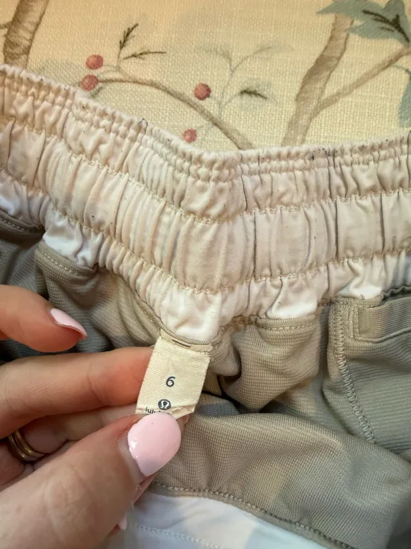 Lululemon Hotty Hot Shorts - Image 3