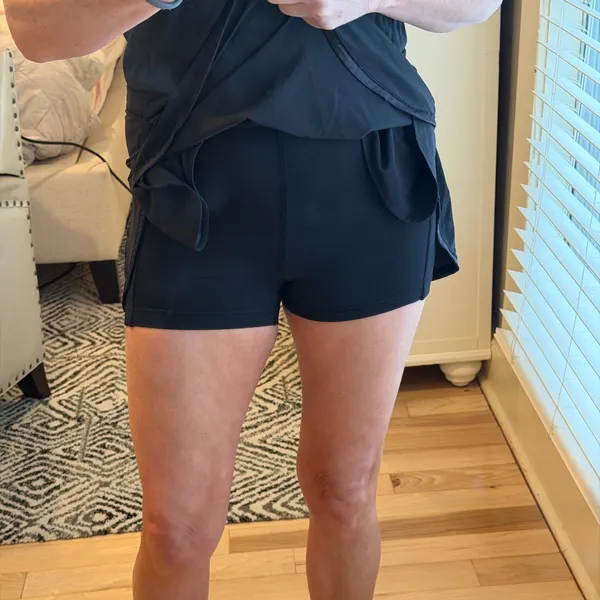 Lululemon Runsie one-piece tennis dress/skort! Size 4! - Image 2