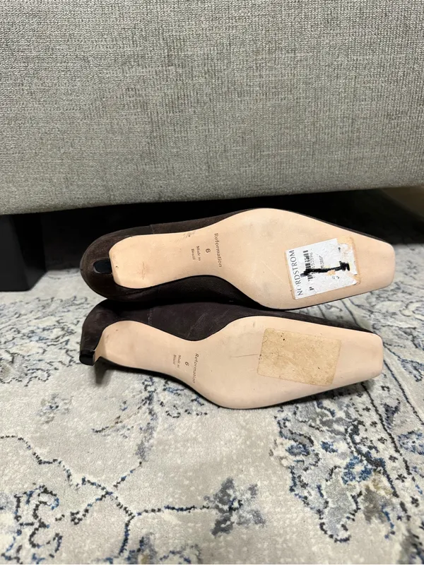 Reformation Roberta Kitten Heel Chelsea Boot - Image 7