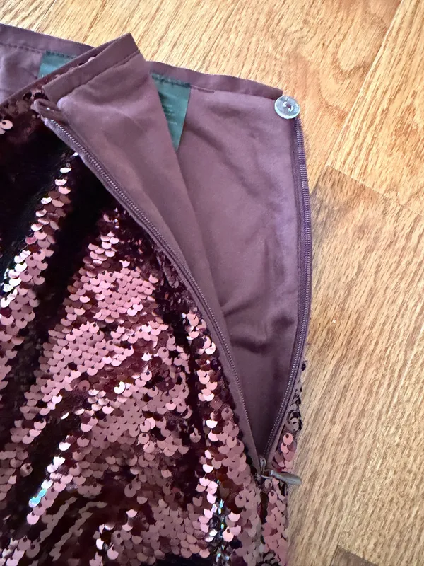 Vtg New H&M Burgundy Sequined Skirt, Sz 2 (EUR 34) - Image 8