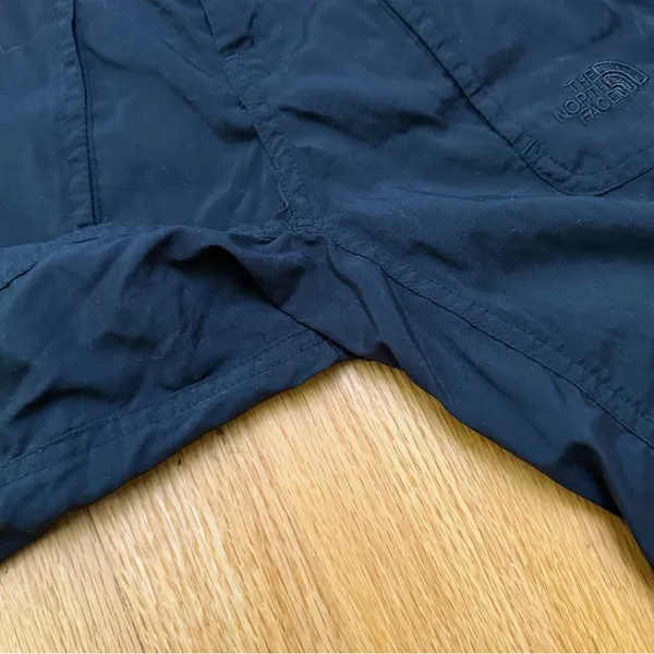 The North Face Women's T150 T550 Cargo Hiking Shorts Outdoor Gorp Black 6 Long - Image 10