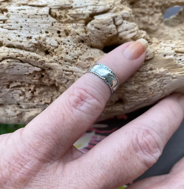 Milgrain Wide Band Sterling Silver Toe Ring - Image 2
