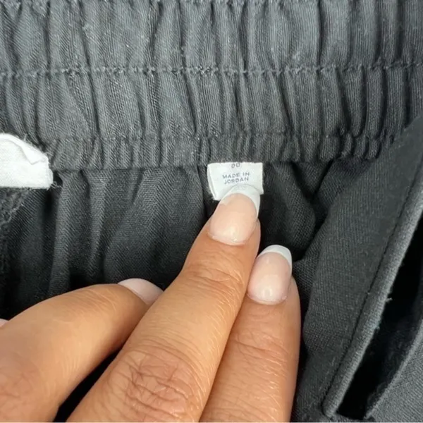GAP Pleated Front‎ High Rise Belted Crop Pant - Image 10