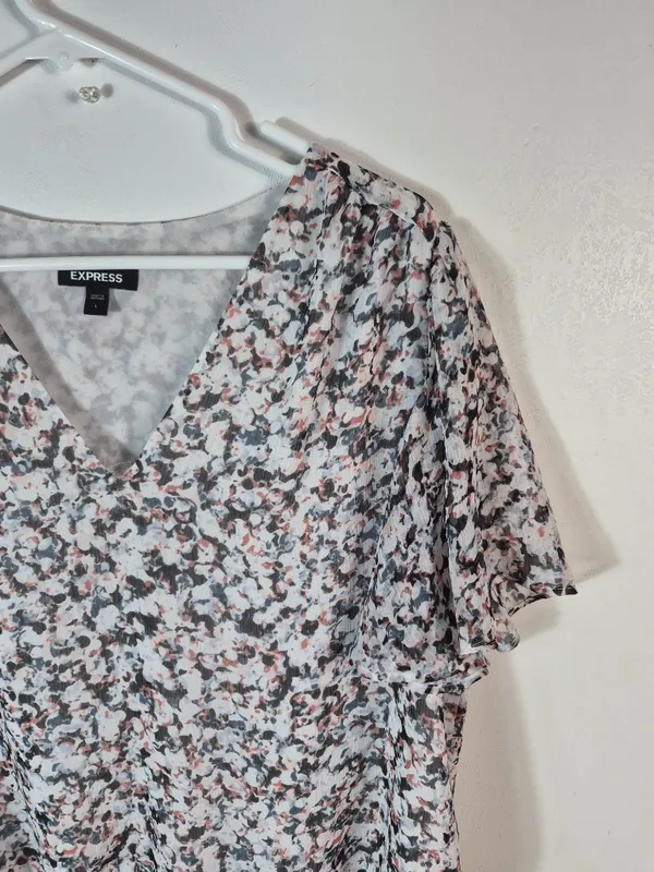 Express Floral Print Short Sleeve Blouse - Image 2
