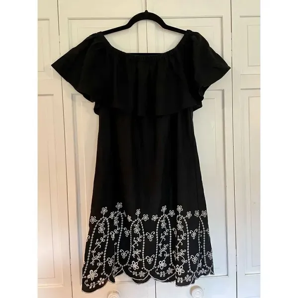 Old navy linen black ruffled neck eyelet hem dress small - Image 5