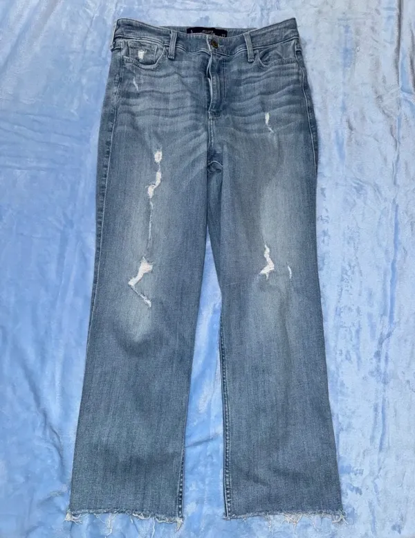 Hollister Jeans - Image 2