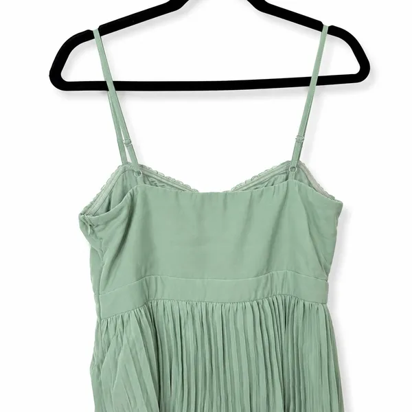 NEW Lulus Jehona Sage Green Brush Pleated Tiered Maxi Dress Chiffon Gown Large - Image 8