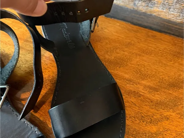 Madewell Black Leather Ankle-Strap flat Sandals size 6 - Image 3