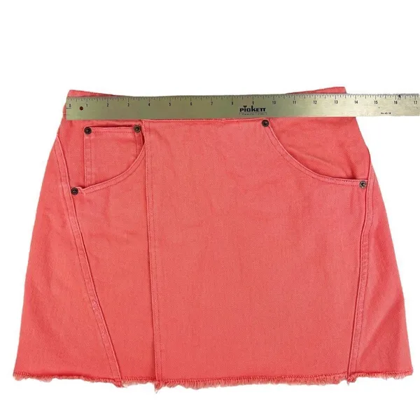 Urban Outfitters‎ BDG Coral Pink Foldover Cutoff Denim Jean Skirt Size Small - Image 4